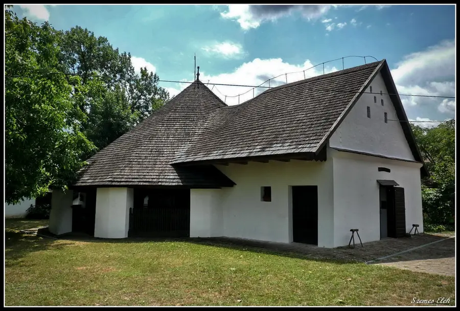 A szarvasi szárazmalom